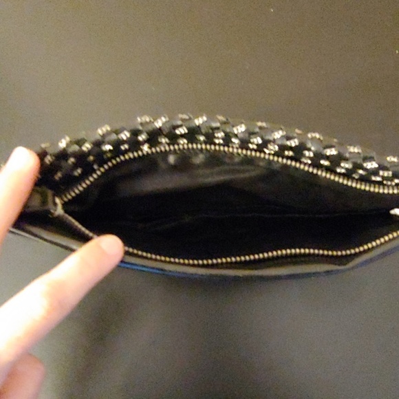 ⛱3/$20 CC Skye Clutch - Picture 5 of 5